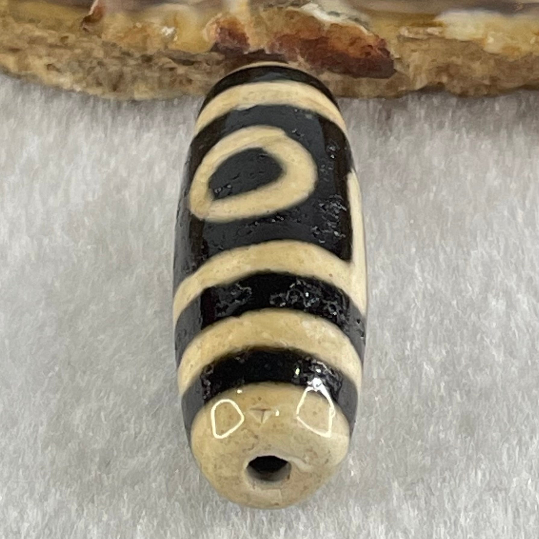 Natural Powerful Tibetan Old Oily Agate One Eye With Bodhi Tree Bead Heavenly Master (Tian Zhu) 10.08g 38.0 by 13.0mm - Huangs Jadeite and Jewelry Pte Ltd