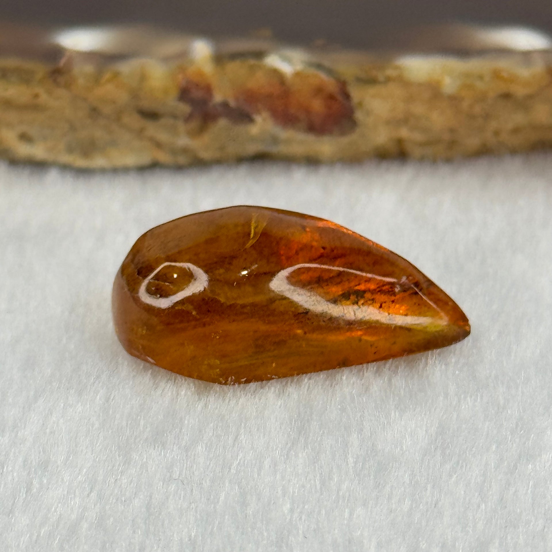 Natural Amber for Setting 1.66g 24.3 by 14.3 by 9.6mm - Huangs Jadeite and Jewelry Pte Ltd
