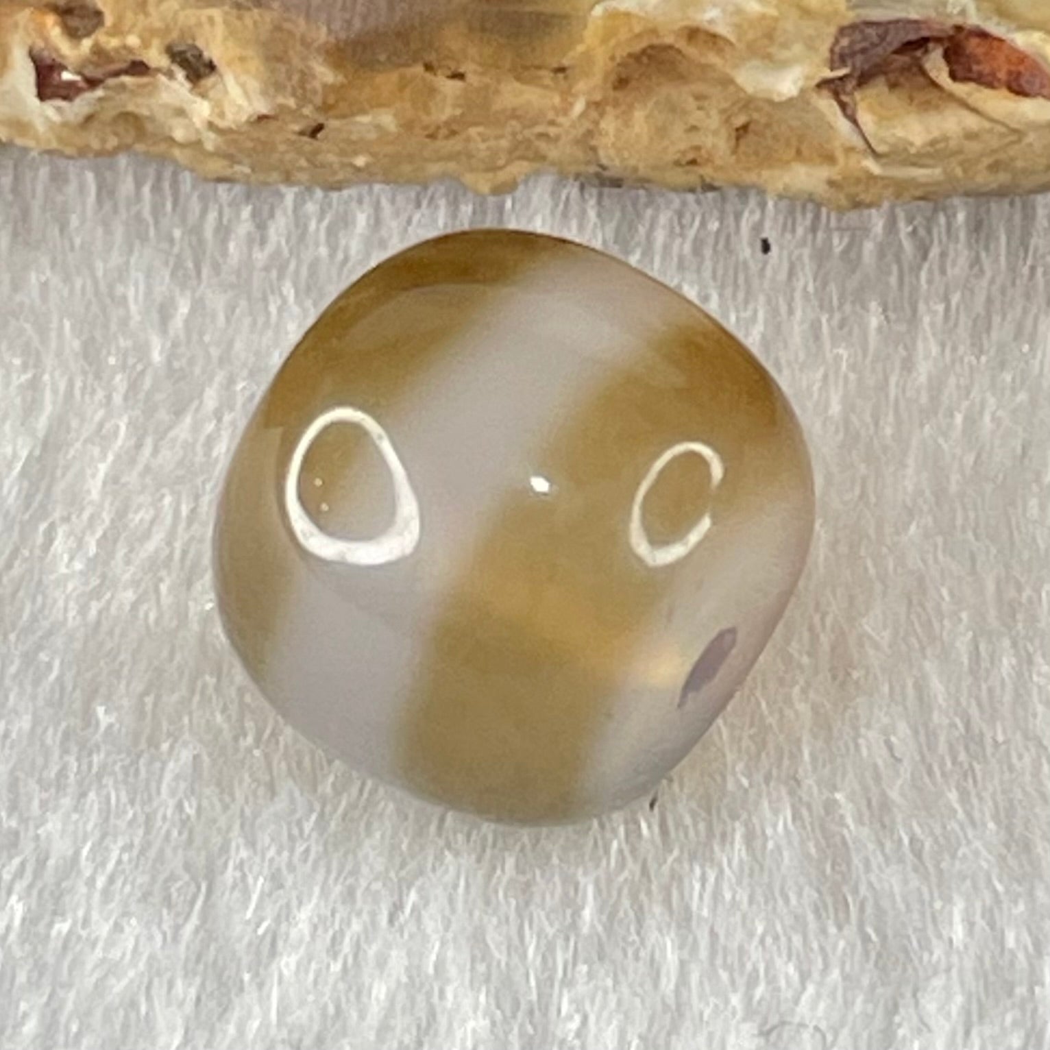 Natural Powerful Tibetan Old Oily Agate 1 Line Dzi Bead Heavenly Master (Tian Zhu) 1.94g 9.6 by 11.2mm - Huangs Jadeite and Jewelry Pte Ltd