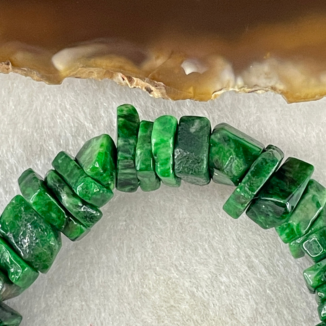 Natural Type A Old Mine Spicy Green Jadeite Irregular Fragments Beads Bracelet 28.85g 110.0 by 100.0mm 53.0pcs 13cm - Huangs Jadeite and Jewelry Pte Ltd