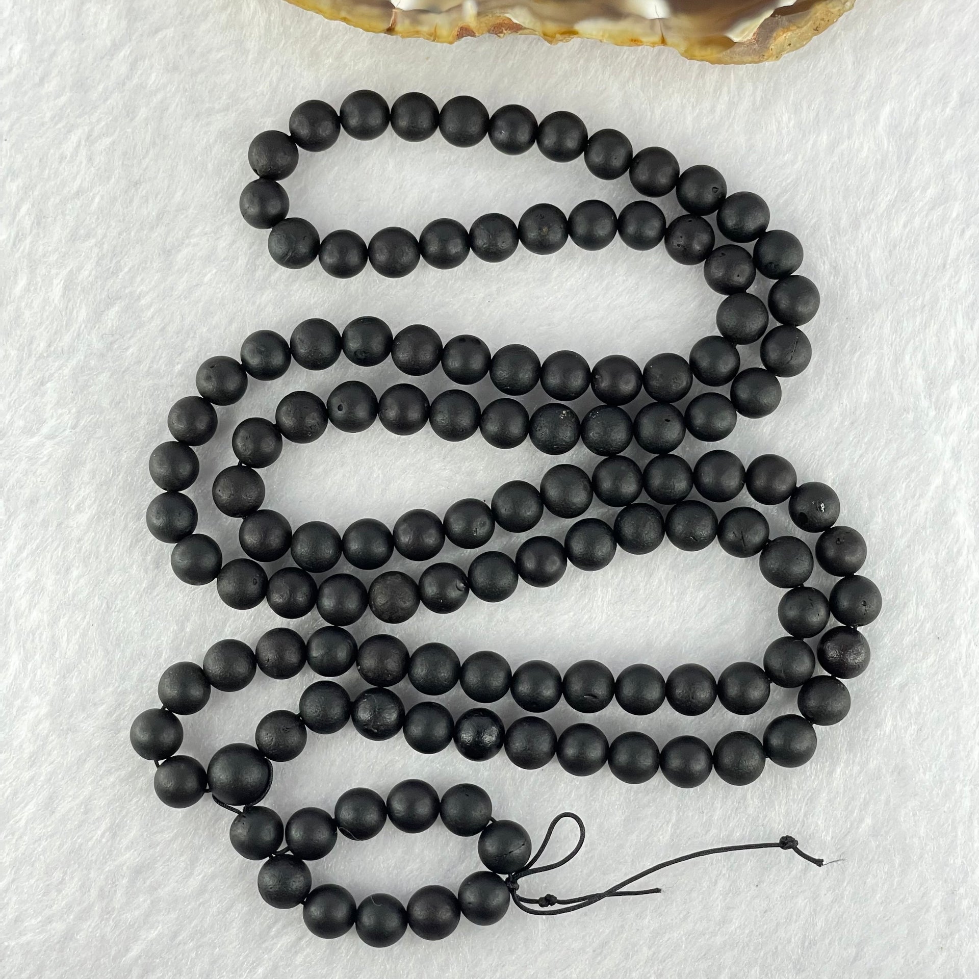 Natural Dark Matt Black Amber Beads Necklace 天然大黑天翁琥珀项链 20.87g 72cm 8.0mm 1 Beads 6.9mm 108 Beads - Huangs Jadeite and Jewelry Pte Ltd