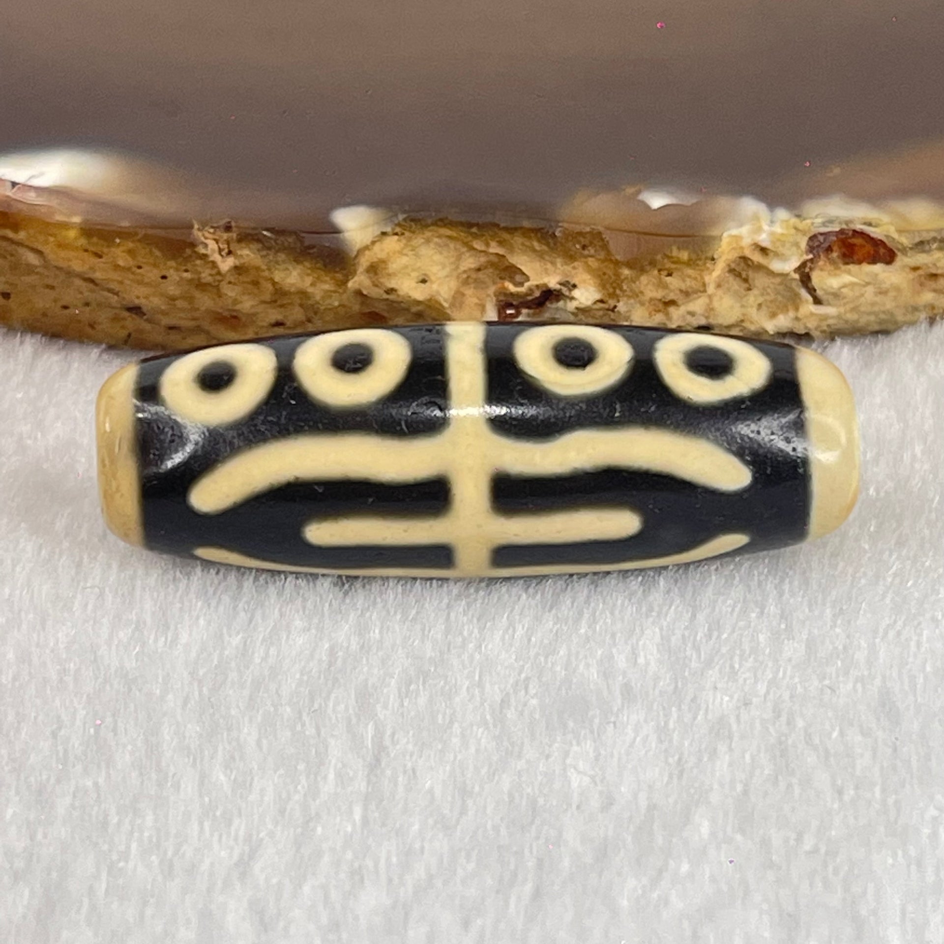 Natural Powerful Tibetan Old Oily Agate Water Lines 8 Eyes Dzi Bead Heavenly Master (Tian Zhu) 水纹八眼天诛 10.14g 38.4 by 13.0mm - Huangs Jadeite and Jewelry Pte Ltd