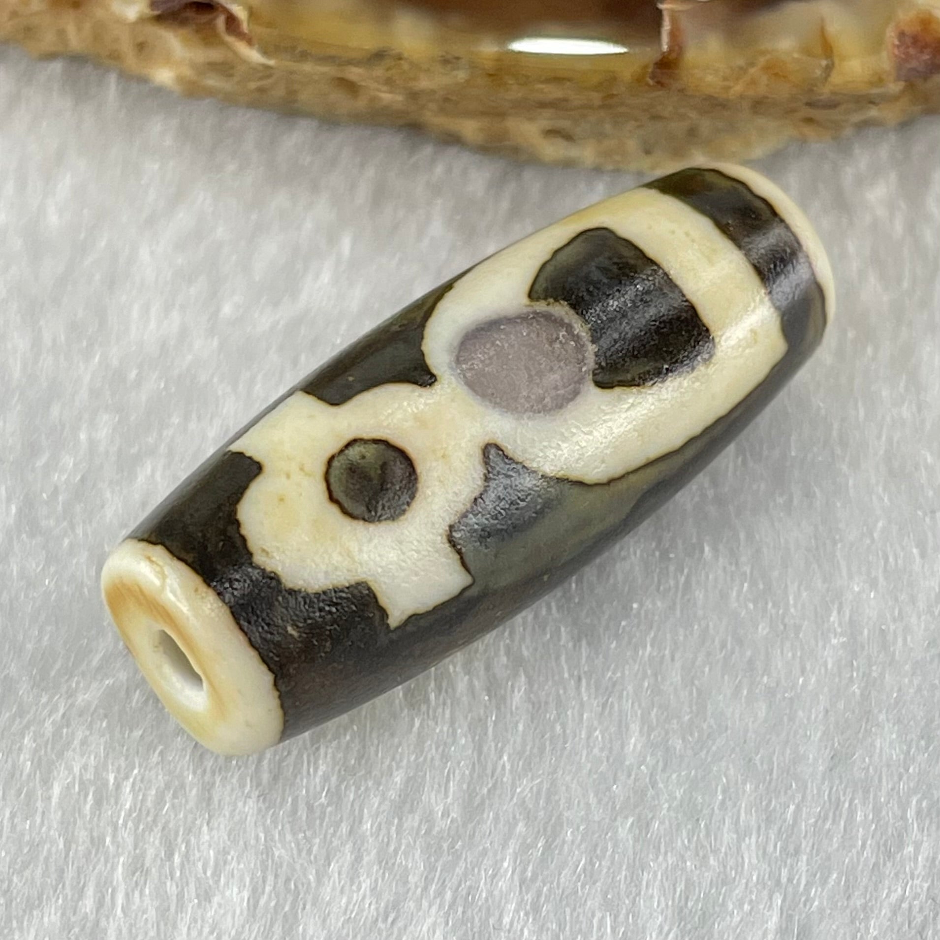 Natural Powerful Tibetan Old Oily Agate Double Cai Shen Dzi Bead Heavenly Master (Tian Zhu) 双财神长天珠 5.67g 28.8 by 11.4mm - Huangs Jadeite and Jewelry Pte Ltd