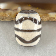 Natural Powerful Tibetan Old Oily Agate Double Tiger Tooth Daluo Dzi Bead Heavenly Master (Tian Zhu) 虎呀天诛 4.39g 17.6 by 12.9mm - Huangs Jadeite and Jewelry Pte Ltd