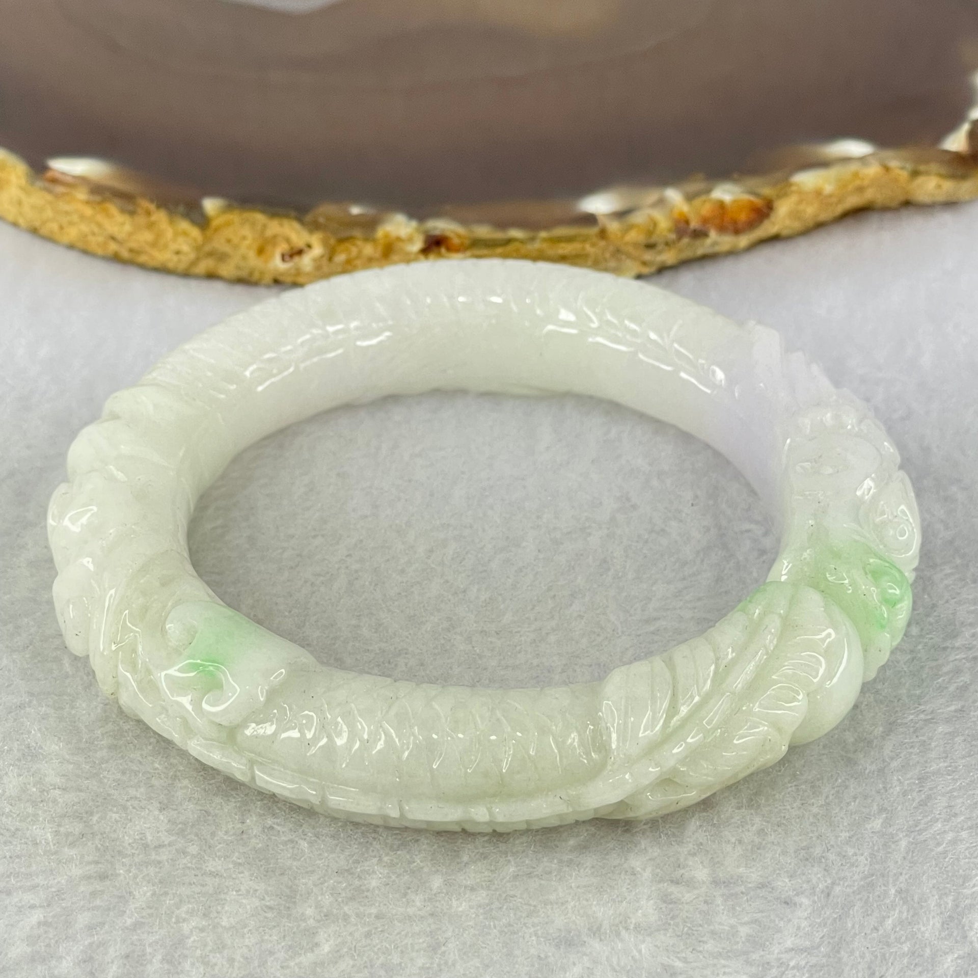 Type A Faint Green Lavender Jadeite Carved Ruyi Bangle Internal Diameter 56.0mm 86.81g 18.0 by 9.5mm (Internal Lines) - Huangs Jadeite and Jewelry Pte Ltd