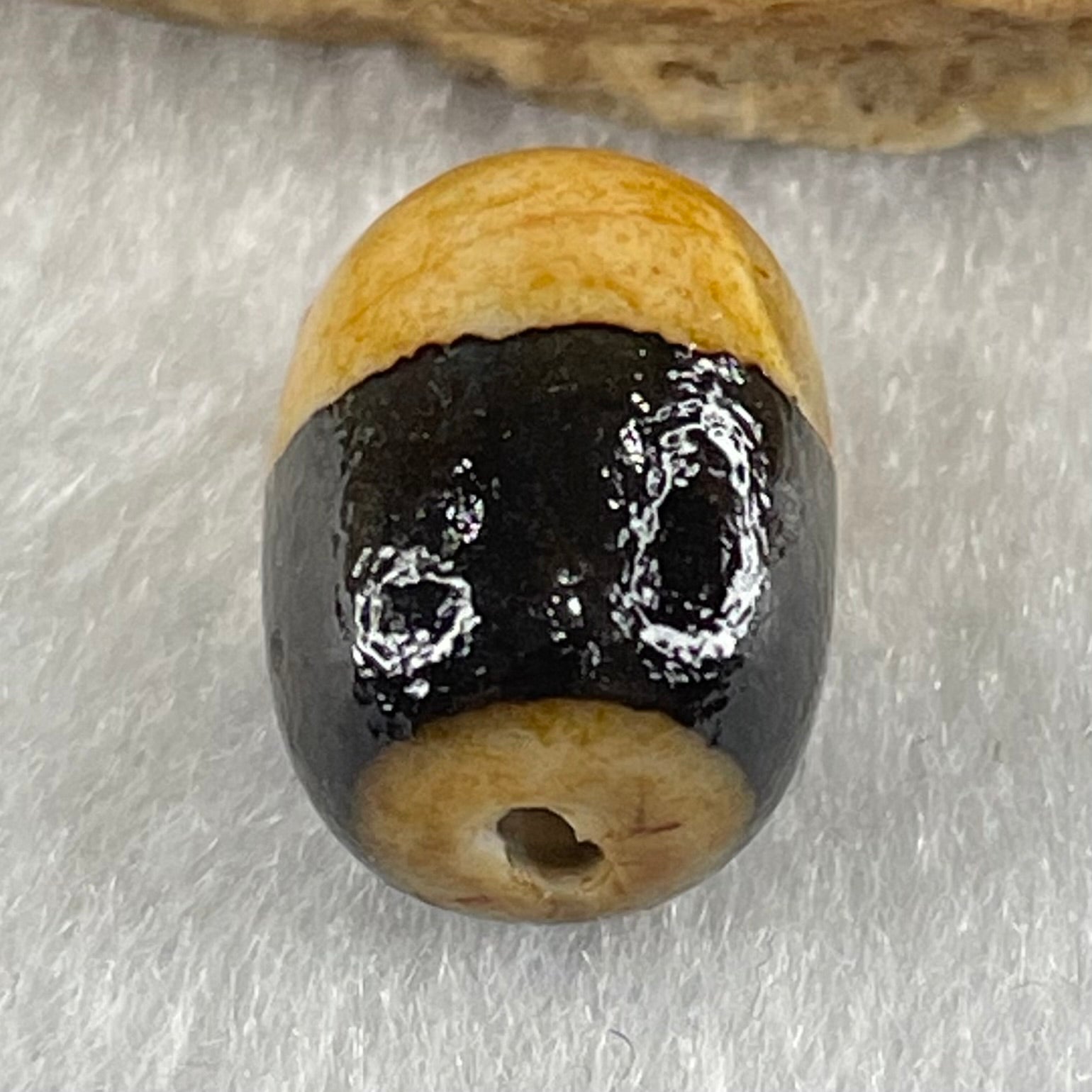 Natural Powerful Tibetan Old Oily Agate 1 Lines Dzi Bead Heavenly Master (Tian Zhu) 2.40g 14.0 by 10.4mm - Huangs Jadeite and Jewelry Pte Ltd