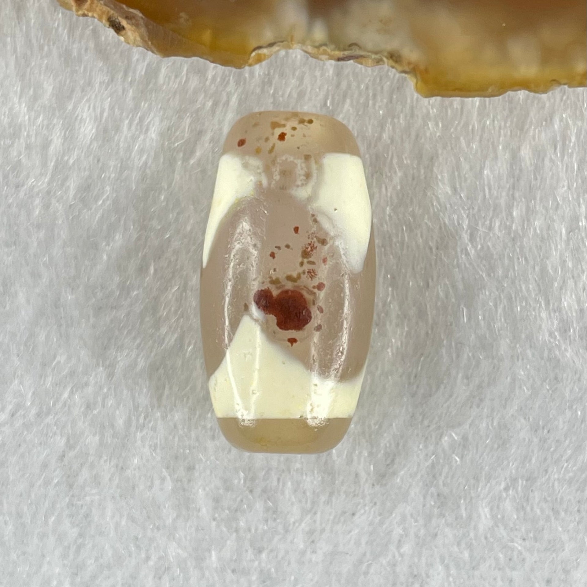 Natural Powerful Tibetan Old Oily Agate Tiger Tooth Daluo Dzi Bead Heavenly Master (Tian Zhu) 虎呀天诛 2.99g 19.7 by 10.2mm - Huangs Jadeite and Jewelry Pte Ltd