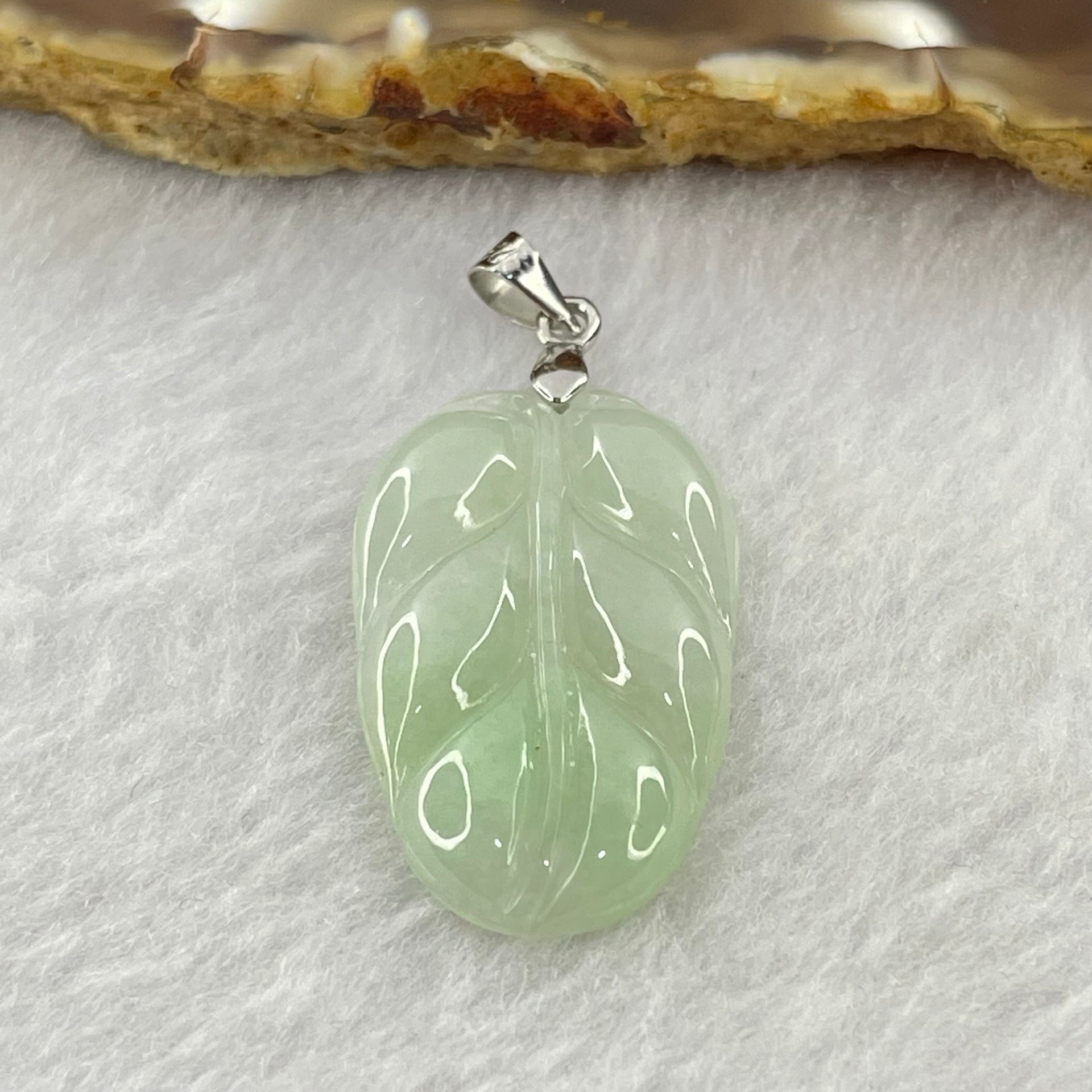 Type A Light Green Jadeite Leaf Pendant with S925 Sliver Clasps 4.31g 30.4 by 17.7 by 4.0mm - Huangs Jadeite and Jewelry Pte Ltd