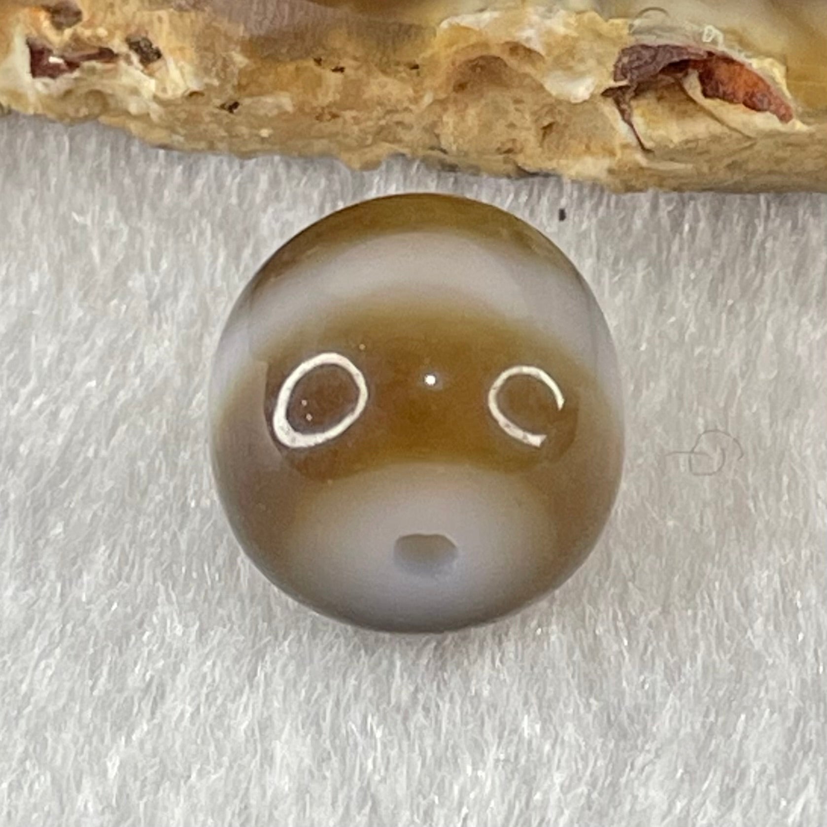 Natural Powerful Tibetan Old Oily Agate 1 Line Dzi Bead Heavenly Master (Tian Zhu) 1.87g 9.8 by 10.9mm - Huangs Jadeite and Jewelry Pte Ltd