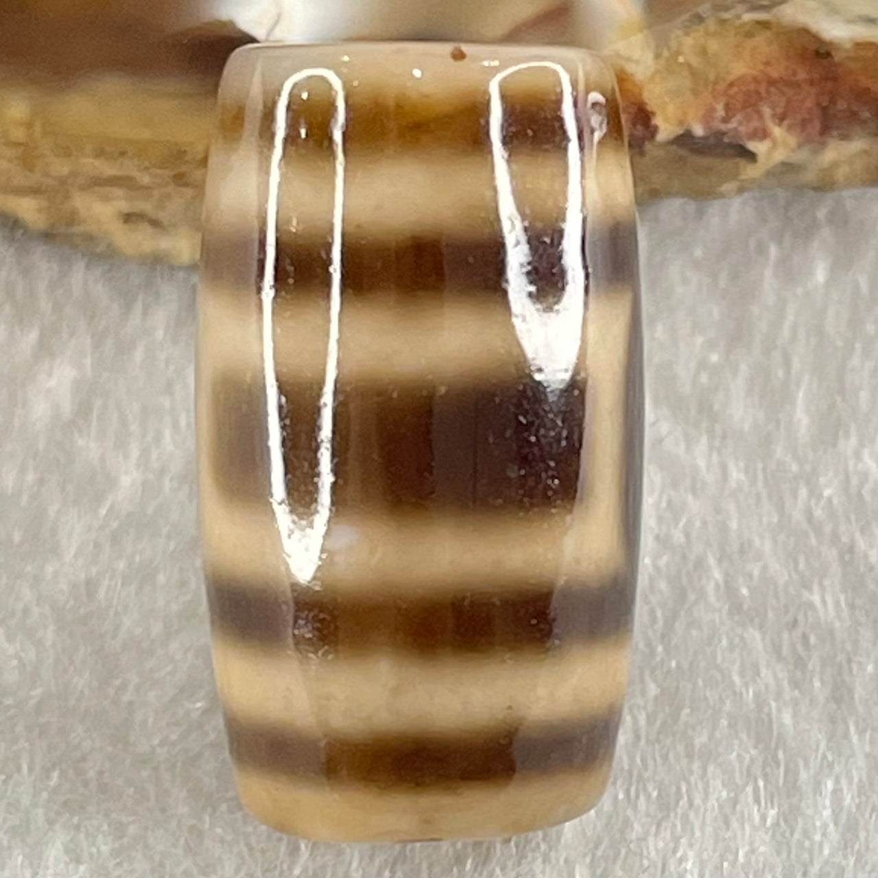 Natural Powerful Tibetan Old Oily Agate Sky Door Serenity 1 Eye Dzi Bead Heavenly Master (Tian Zhu) 一眼天门天诛 4.90g 20.5 by 11.8mm - Huangs Jadeite and Jewelry Pte Ltd