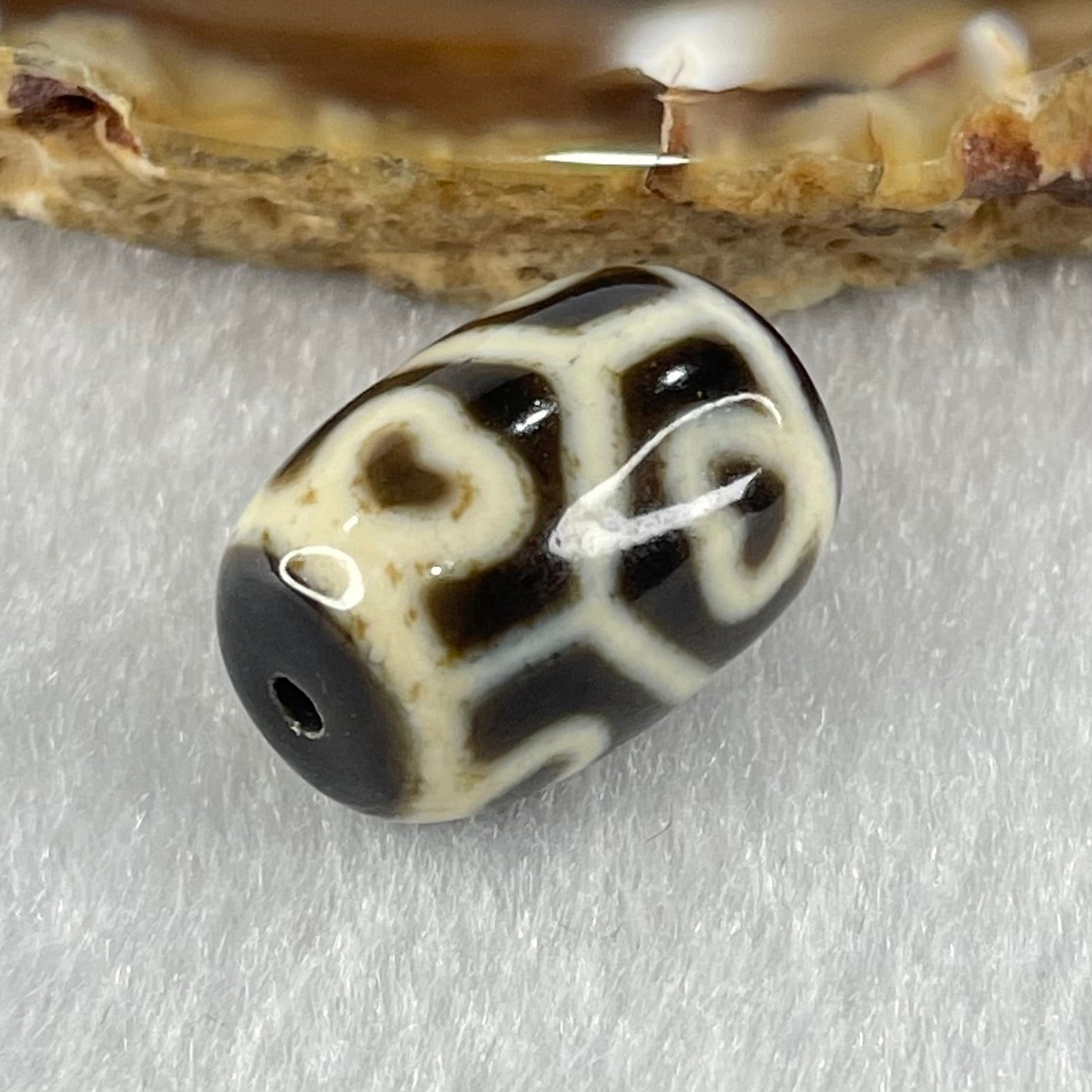 Natural Powerful Tibetan Old Oily Agate 6 Hearts Tortoise Shell Dzi Bead Heavenly Master (Tian Zhu) 六心龟壳天珠 4.20g 17.2 by 12.3mm - Huangs Jadeite and Jewelry Pte Ltd