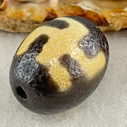 Natural Powerful Tibetan Old Oily Agate Double Swastika Dzi Bead (Hotu Dzi) 8.01g 20.5 by 16.5mm - Huangs Jadeite and Jewelry Pte Ltd