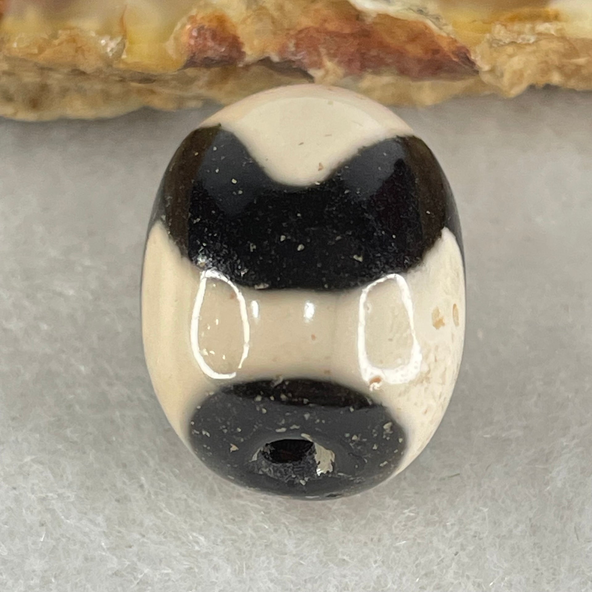 Natural Powerful Tibetan Old Oily Agate Tiger Tooth Daluo Dzi Bead Heavenly Master (Tian Zhu) 虎呀天诛 4.65g 17.5 by 13.1mm - Huangs Jadeite and Jewelry Pte Ltd