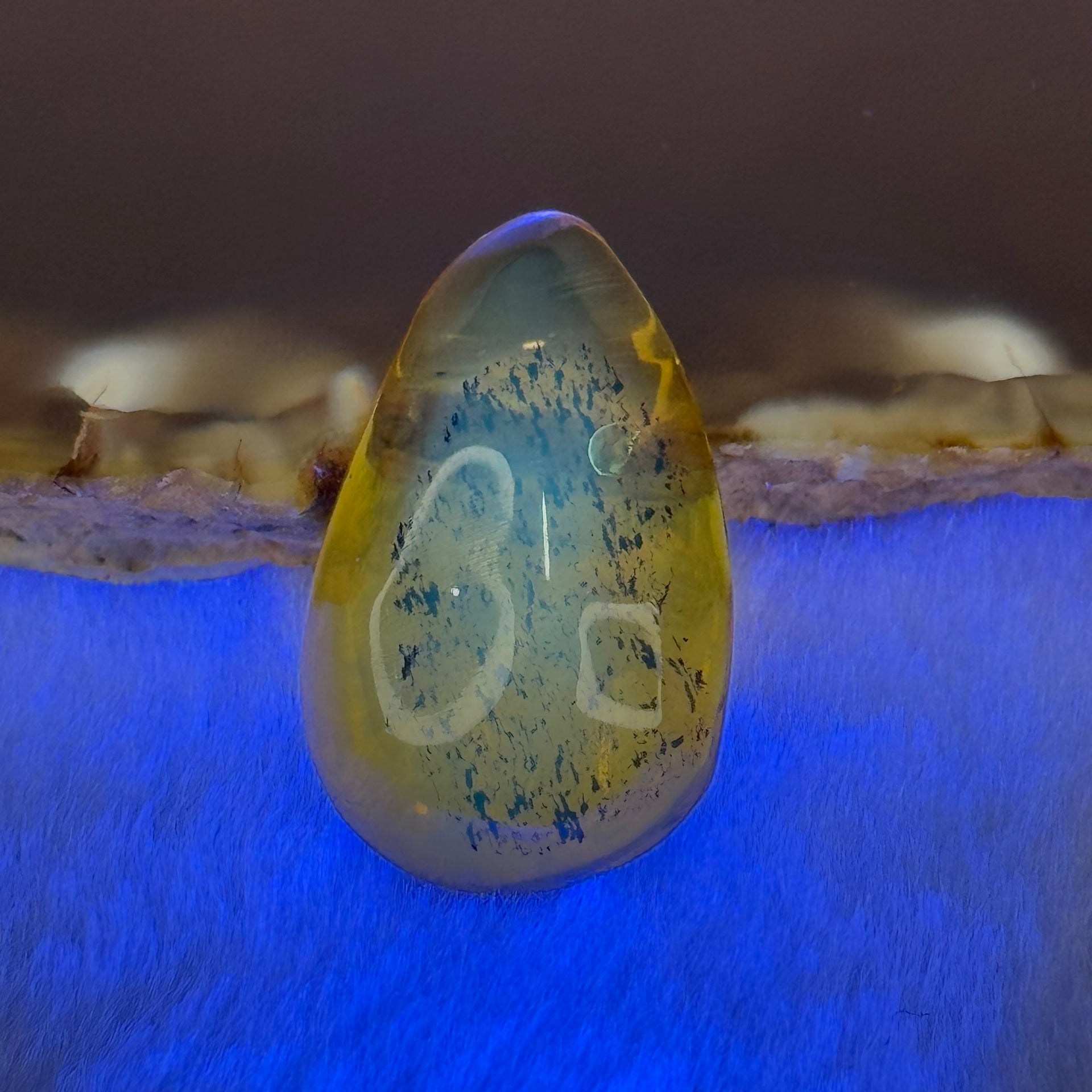 Natural Amber for Setting 1.53g 25.1 by 16.1 by 7.3mm - Huangs Jadeite and Jewelry Pte Ltd