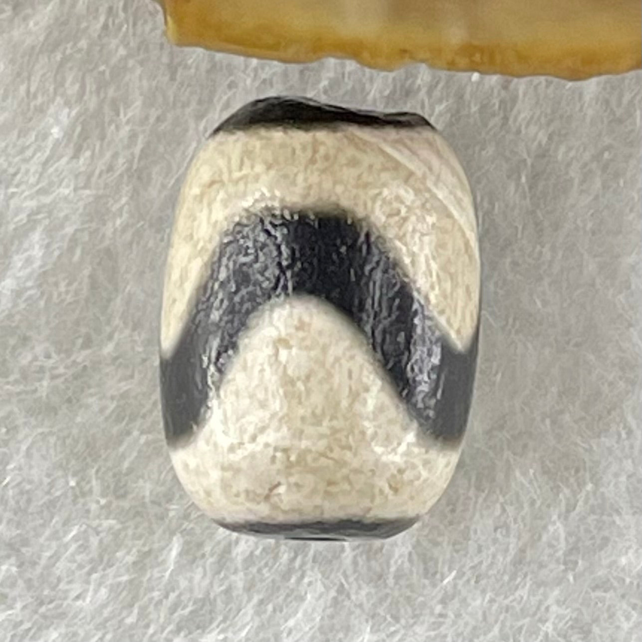 Natural Powerful Tibetan Old Oily Agate Tiger Tooth Daluo Dzi Bead Heavenly Master (Tian Zhu) 2.20g 14.0 by 10.1mm - Huangs Jadeite and Jewelry Pte Ltd