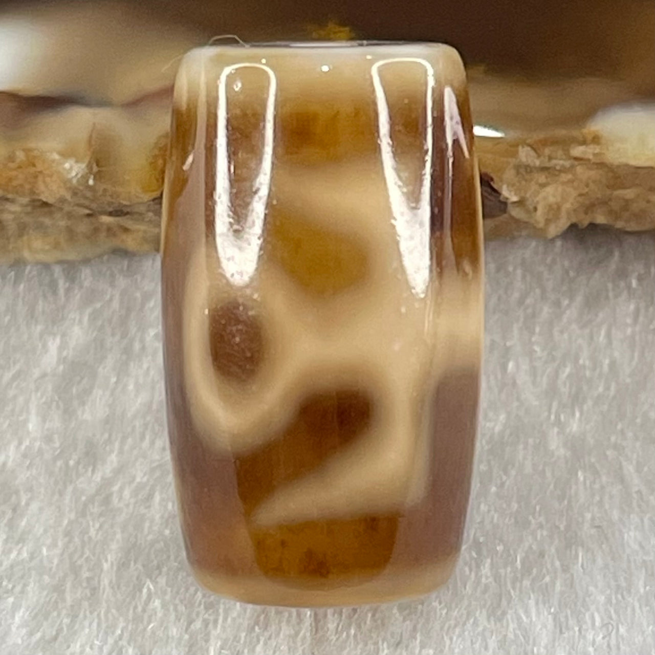 Natural Powerful Tibetan Old Oily Agate Patina Guiren Tairen Human Dzi Bead Totem Amulet Heavenly Master (Tian Zhu) 贵人天诛 4.72g 19.8 by 11.7mm - Huangs Jadeite and Jewelry Pte Ltd