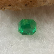 Natural Colombia Vivid Green Emerald (Beryl) Cut-Cornered Rectangular Step cut 0.47ct 4.6 by 4.2 by 3.3mm - Huangs Jadeite and Jewelry Pte Ltd