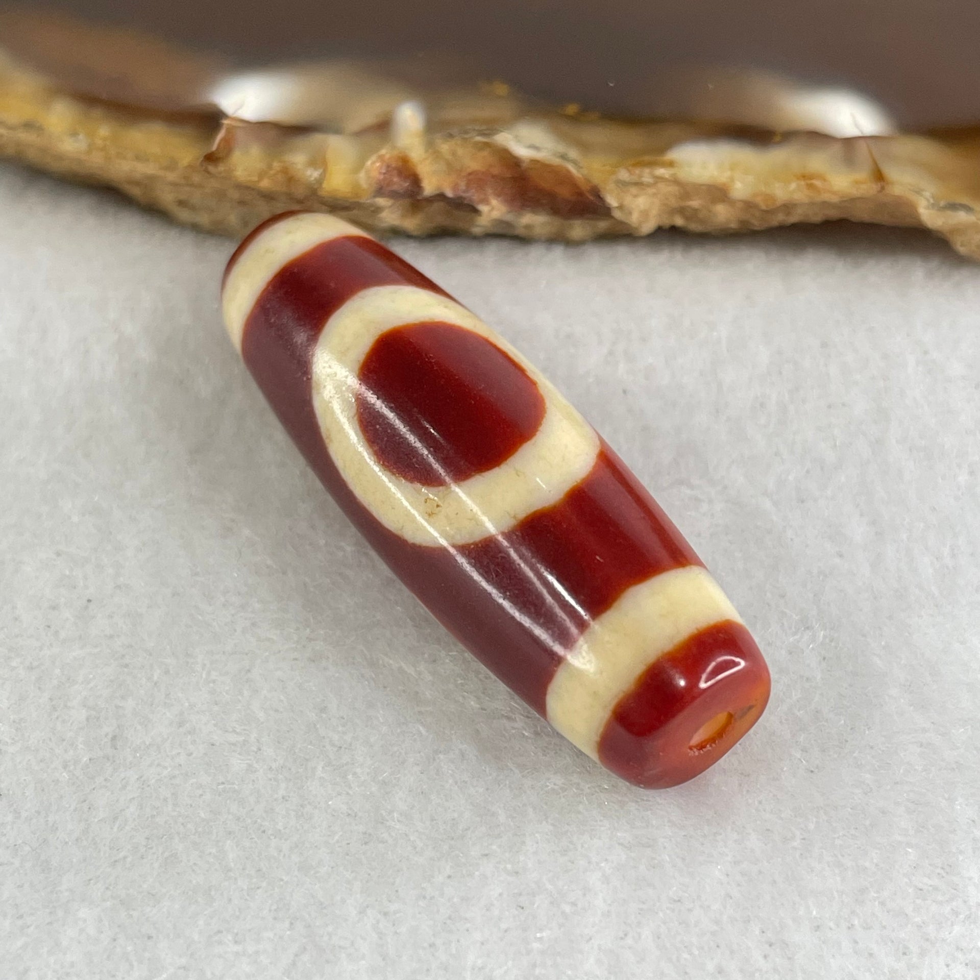 Natural Powerful Tibetan Old Oily Red White Agate One Eye Gold Metal Element Dzi Bead Heavenly Master (Tian Zhu) 一眼金天珠 8.81g 37.5 by 12.4mm - Huangs Jadeite and Jewelry Pte Ltd