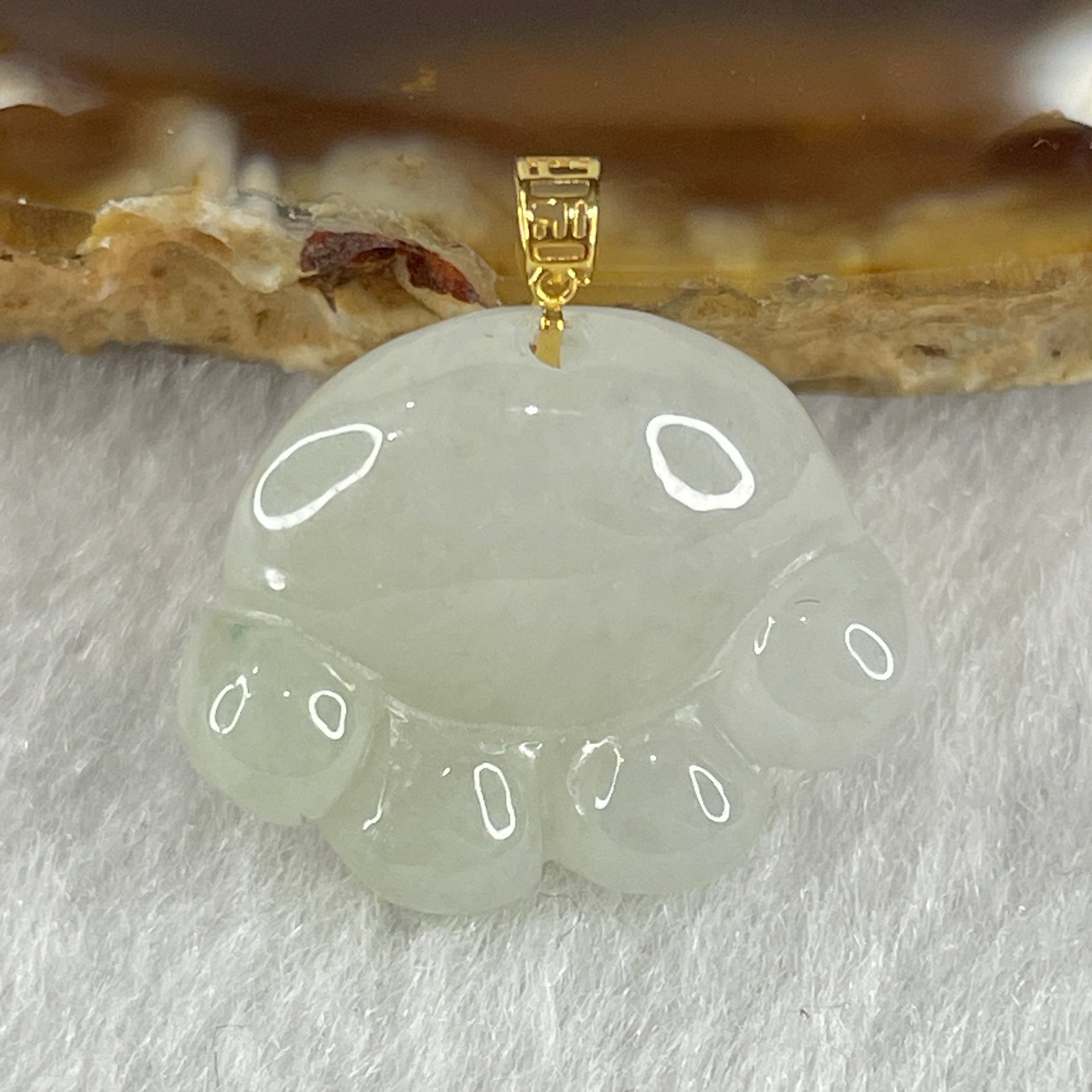 Natural Type A Light Green Jadeite Paw Pendant in 18K Yellow Gold Clasp 2.26g 17.9 by 14.2 by 4.6mm - Huangs Jadeite and Jewelry Pte Ltd