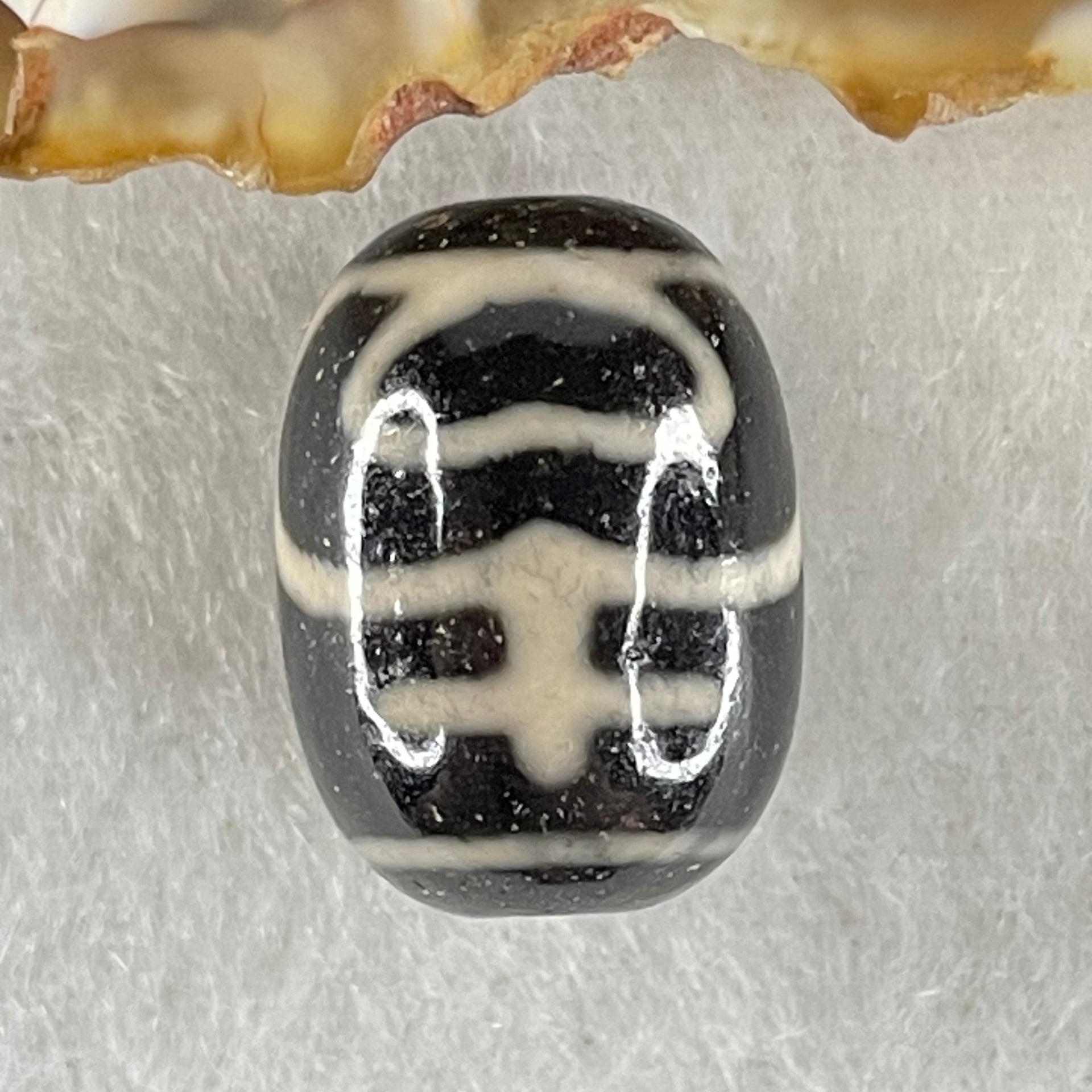 Natural Powerful Tibetan Old Oily Agate Double Nectar Vessel Dzi Bead Heavenly Master (Tian Zhu) 花蜜容器眼天珠 4.56g 17.8 by 13.1mm - Huangs Jadeite and Jewelry Pte Ltd
