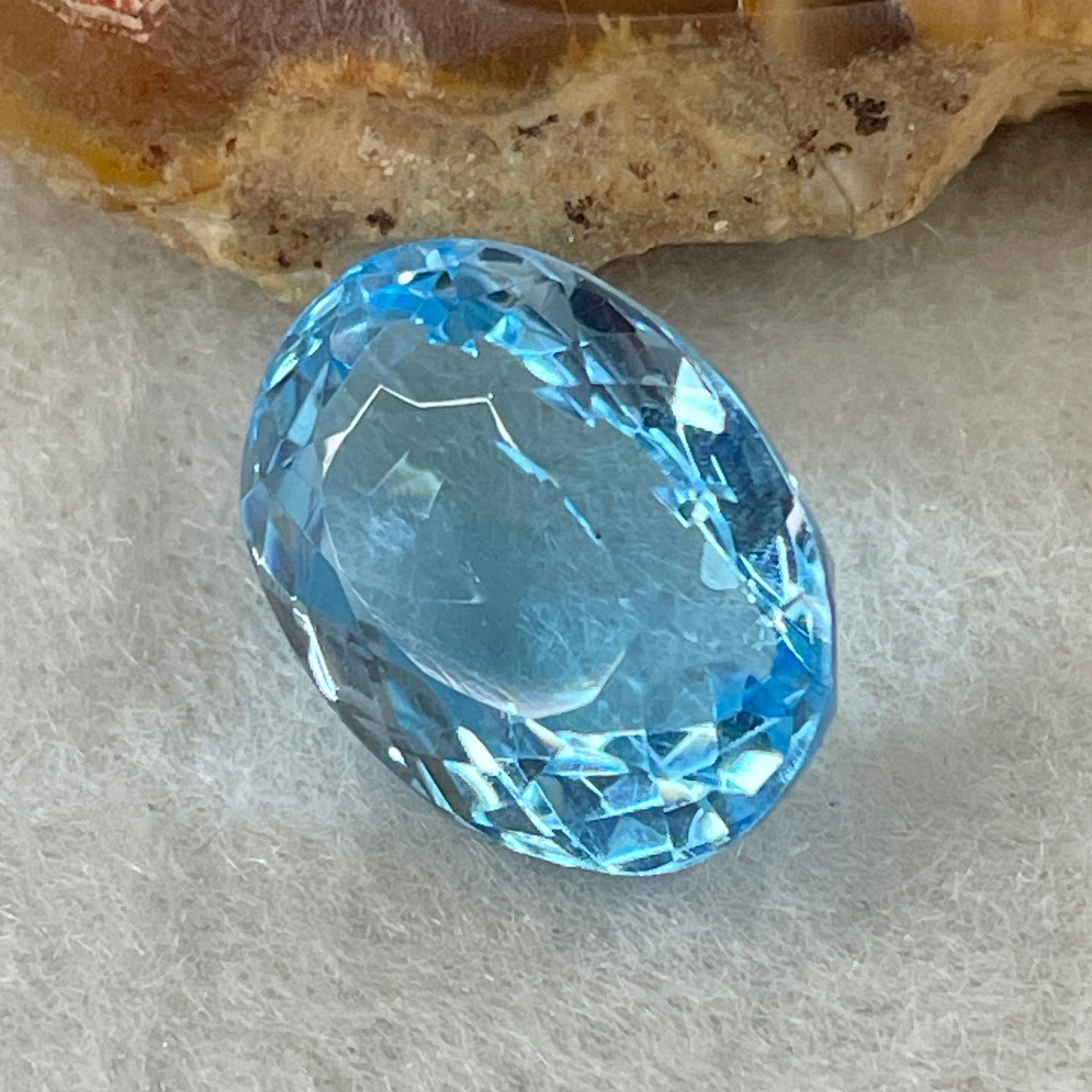 Natural Sky Blue Topaz Oval Shape 10.33ct 14.1 by 10.9 by 8.2mm - Huangs Jadeite and Jewelry Pte Ltd
