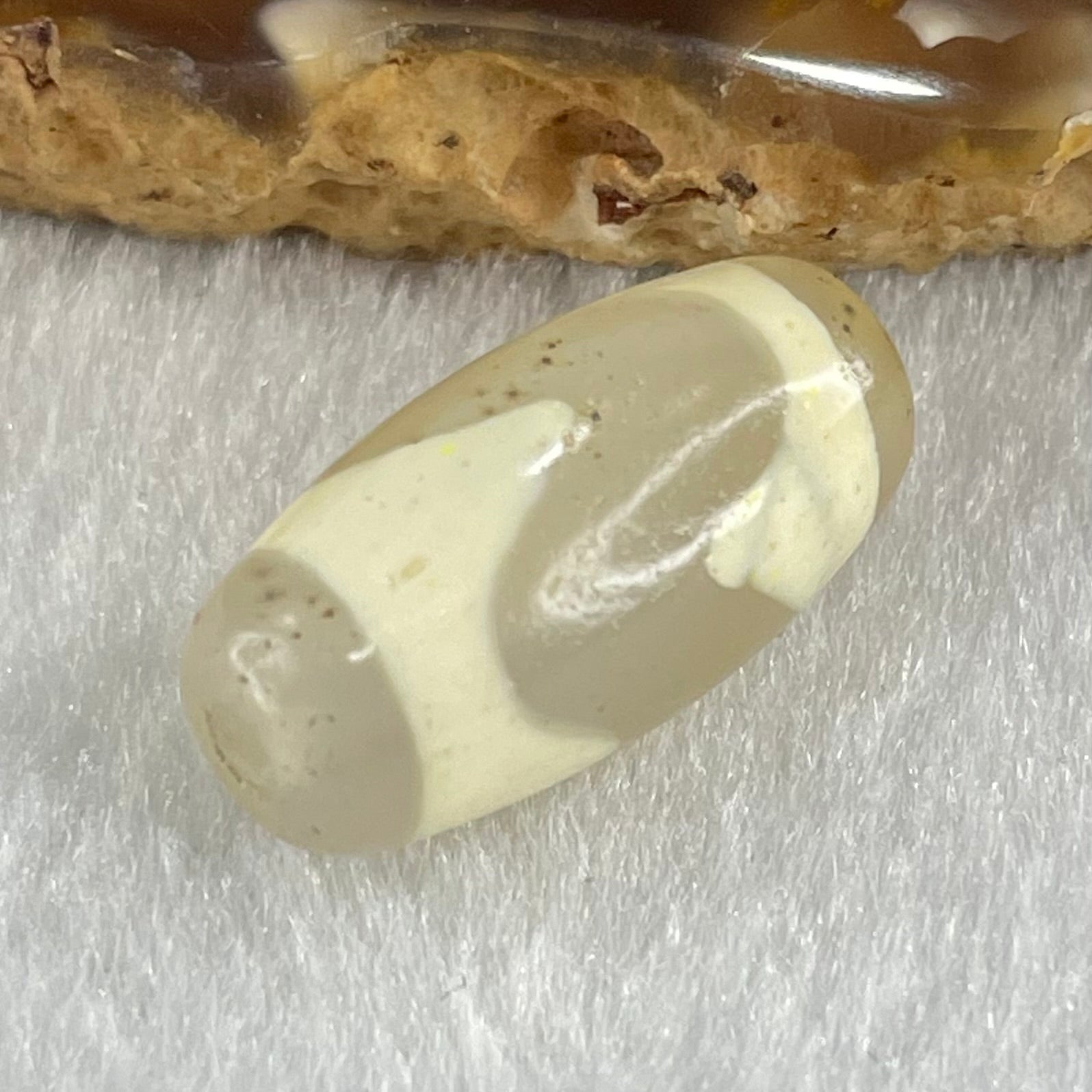 Natural Powerful Tibetan Old Oily Agate Tiger Tooth Daluo Dzi Bead Heavenly Master (Tian Zhu) 虎呀天诛 3.00g 20.3 by 10.2mm - Huangs Jadeite and Jewelry Pte Ltd