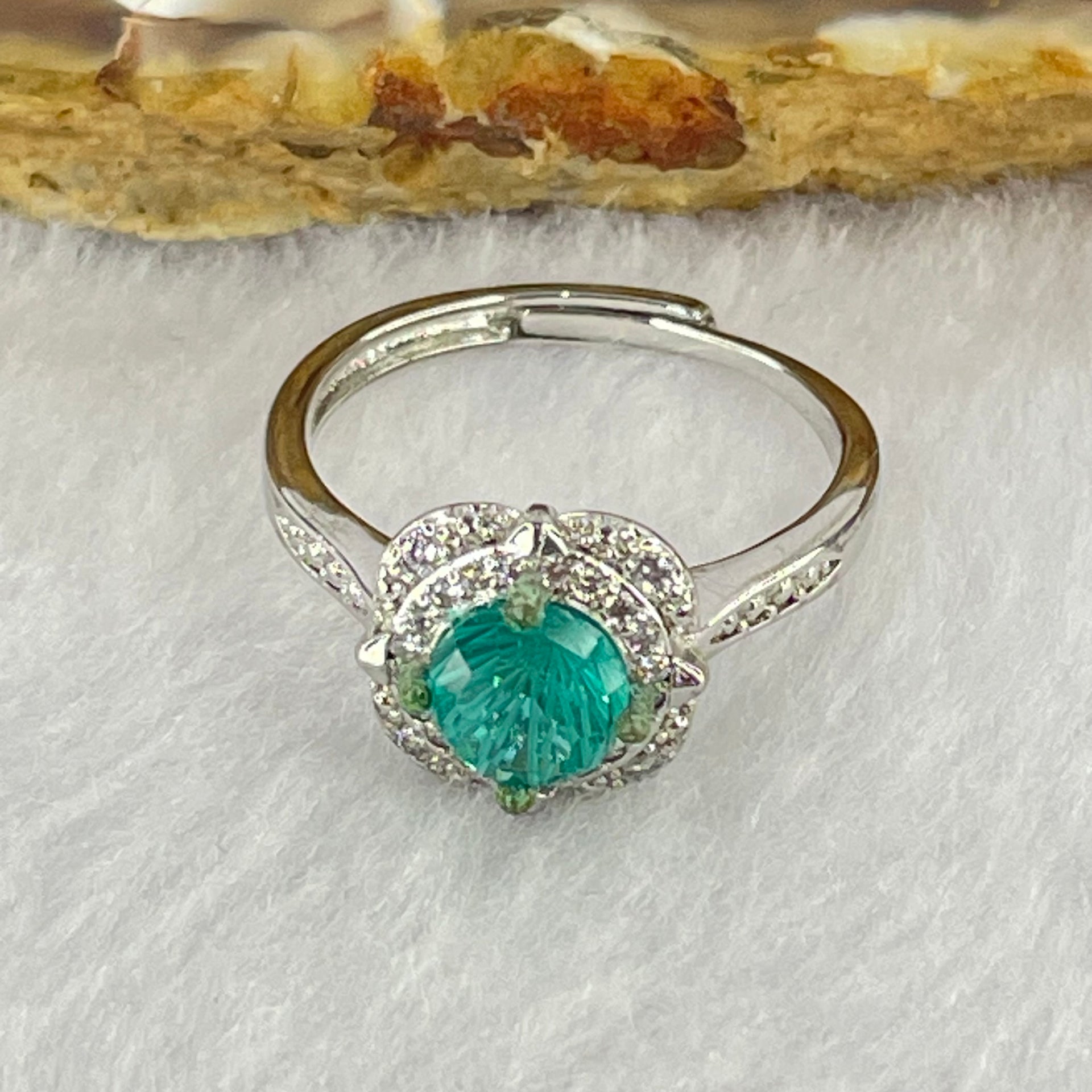 Green Cubic Zirconia in S925 Sliver Ring (Adjustable Size) 2.69g 6.3 by 4.5mm - Huangs Jadeite and Jewelry Pte Ltd