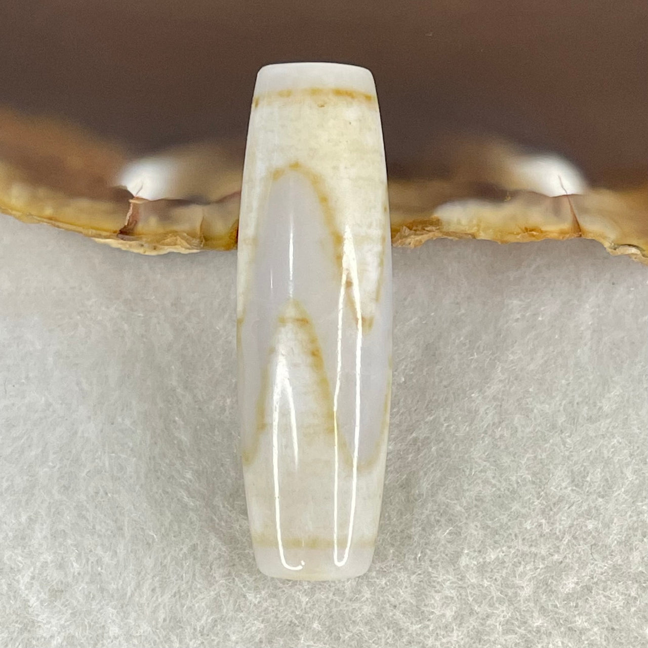 Natural Powerful Tibetan Old Oily White Agate Tiger Tooth Daluo Dzi Bead Heavenly Master (Tian Zhu) 9.21g 39.3 by 12.0mm - Huangs Jadeite and Jewelry Pte Ltd