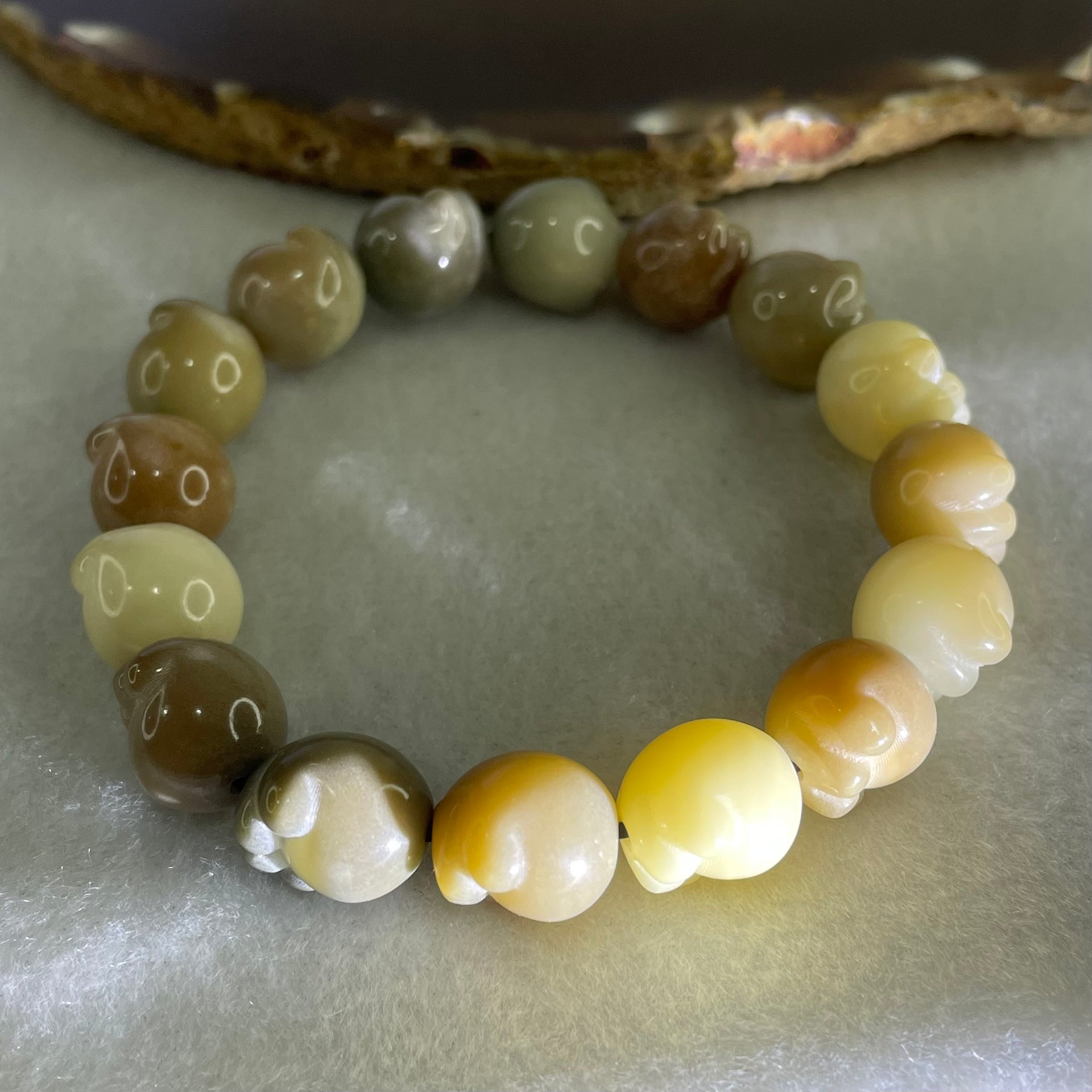 Natural Mixed Color Bodhi Beads in Paw Bracelet 20.26g 17cm 12.8mm 16 Beads - Huangs Jadeite and Jewelry Pte Ltd