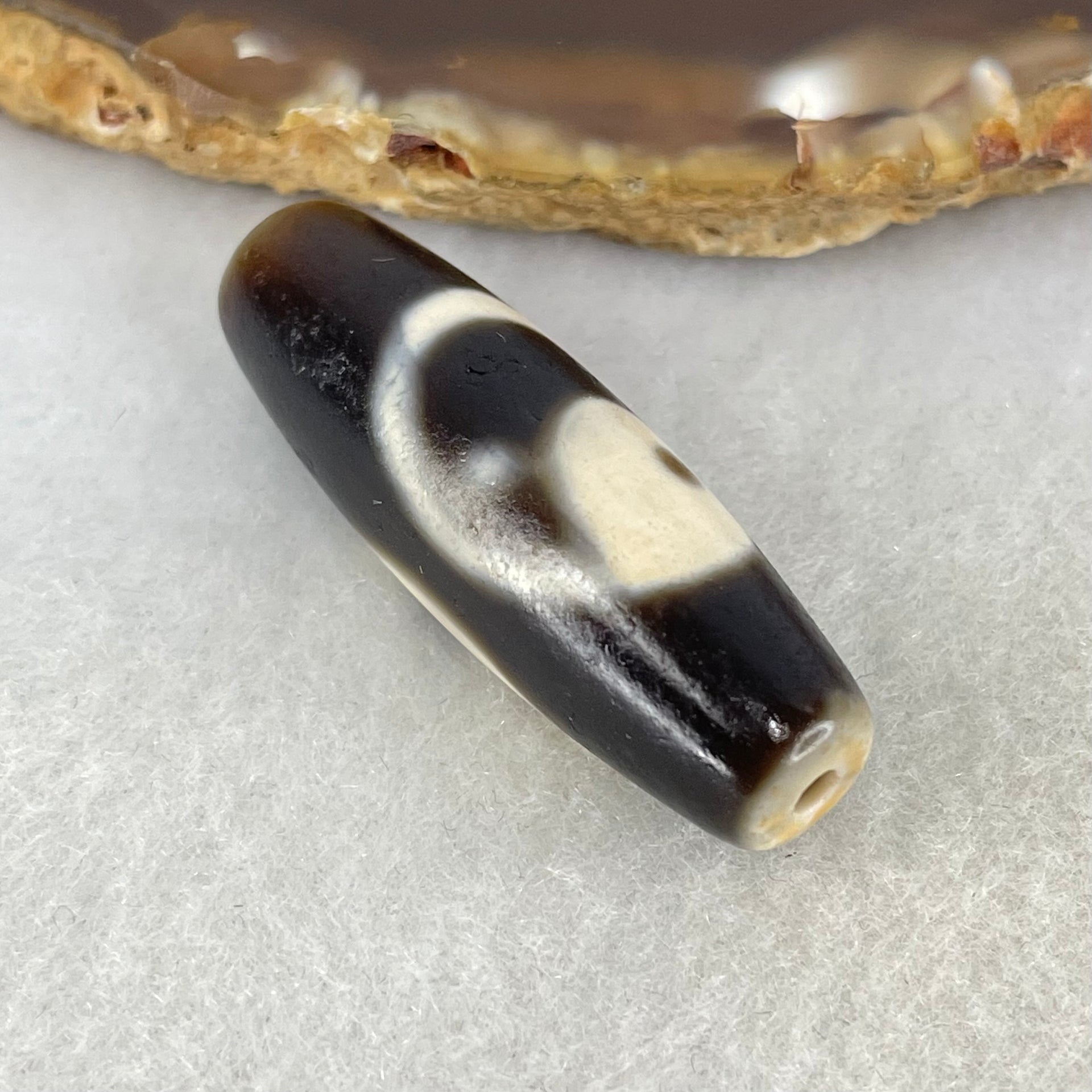 Natural Powerful Tibetan Old Oily Agate Yin Yang Bead Heavenly Master (Tian Zhu) 9.14g 38.1 by 12.3mm - Huangs Jadeite and Jewelry Pte Ltd