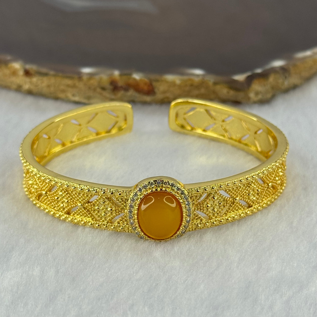 Natural Butterscotch Yellow Amber Beads in Gold Color Bracelet 27.79g 11.3 by 9.5 by 4.0mm - Huangs Jadeite and Jewelry Pte Ltd