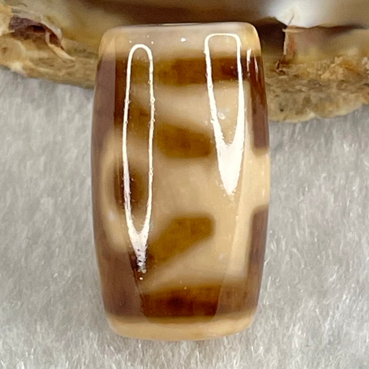 Natural Powerful Tibetan Old Oily Agate Patina Guiren Tairen Human Dzi Bead Totem Amulet Heavenly Master (Tian Zhu) 贵人天诛 4.80g 20.2 by 11.7mm - Huangs Jadeite and Jewelry Pte Ltd