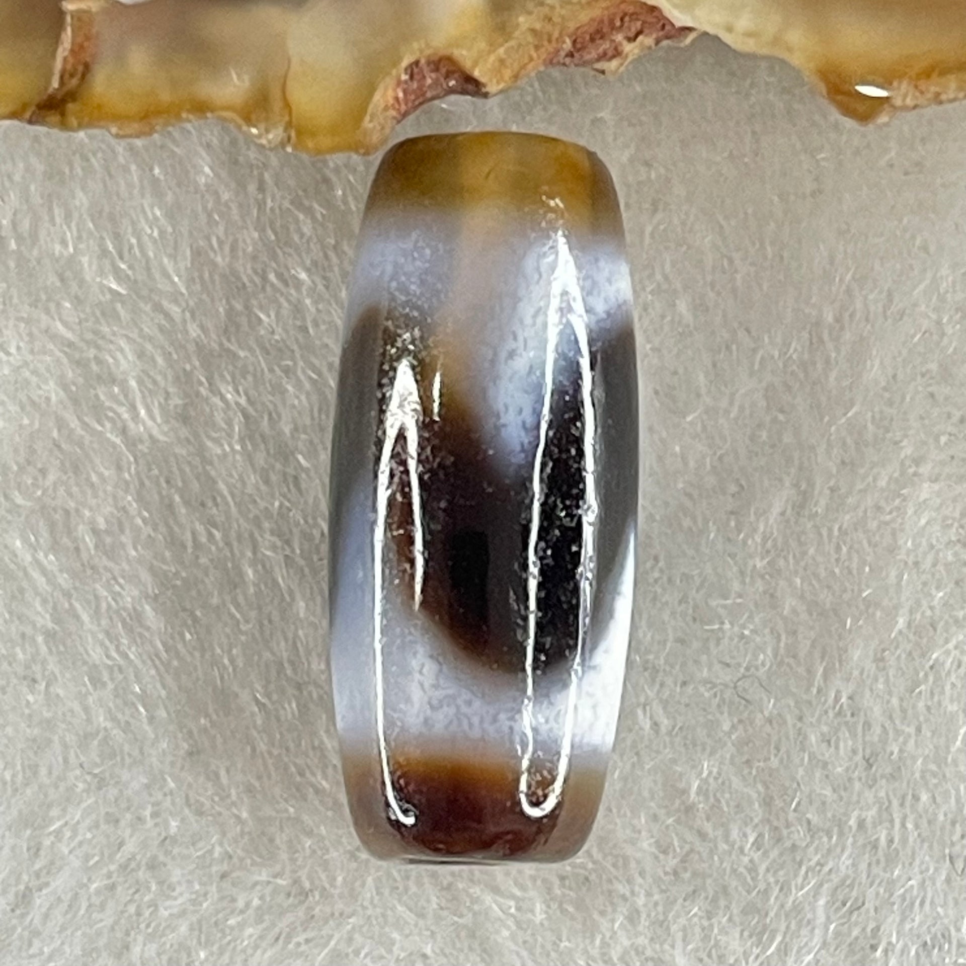 Natural Powerful Tibetan Old Oily Agate Tiger Tooth Daluo Dzi Bead Heavenly Master (Tian Zhu) 2.20g 20.2 by 6.5mm - Huangs Jadeite and Jewelry Pte Ltd
