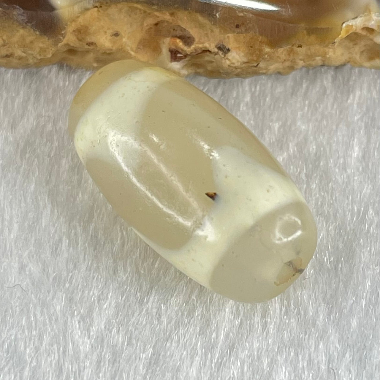 Natural Powerful Tibetan Old Oily Agate Tiger Tooth Daluo Dzi Bead Heavenly Master (Tian Zhu) 虎呀天诛 3.20g 19.9 by 10.2mm - Huangs Jadeite and Jewelry Pte Ltd