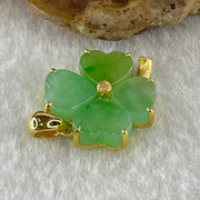 18K Yellow Gold Type A Natural Apple Green Jadeite Four Leaf Clover for Career Progression 4 pieces each 6.8 by 8.1 by 3.0mm Pendant 2.74g - Huangs Jadeite and Jewelry Pte Ltd