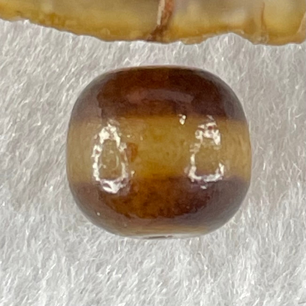 Natural Powerful Tibetan Old Oily Agate 1 Line Dzi Bead Heavenly Master (Tian Zhu) 1.86g 10.1 by 10.9mm - Huangs Jadeite and Jewelry Pte Ltd