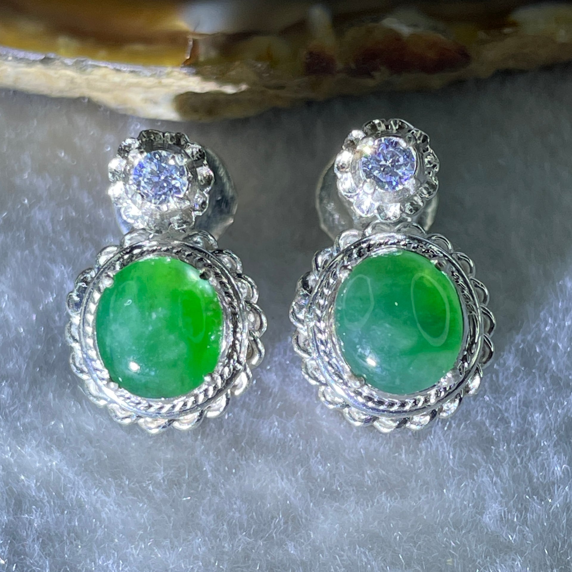 Type A Natural Full Old Mine Spicy Green Jadeite Cabochon 9.2 by 8.1 by 3.5mm Stone for Setting 31.90g (On Silver Earrings Mold) - Huangs Jadeite and Jewelry Pte Ltd