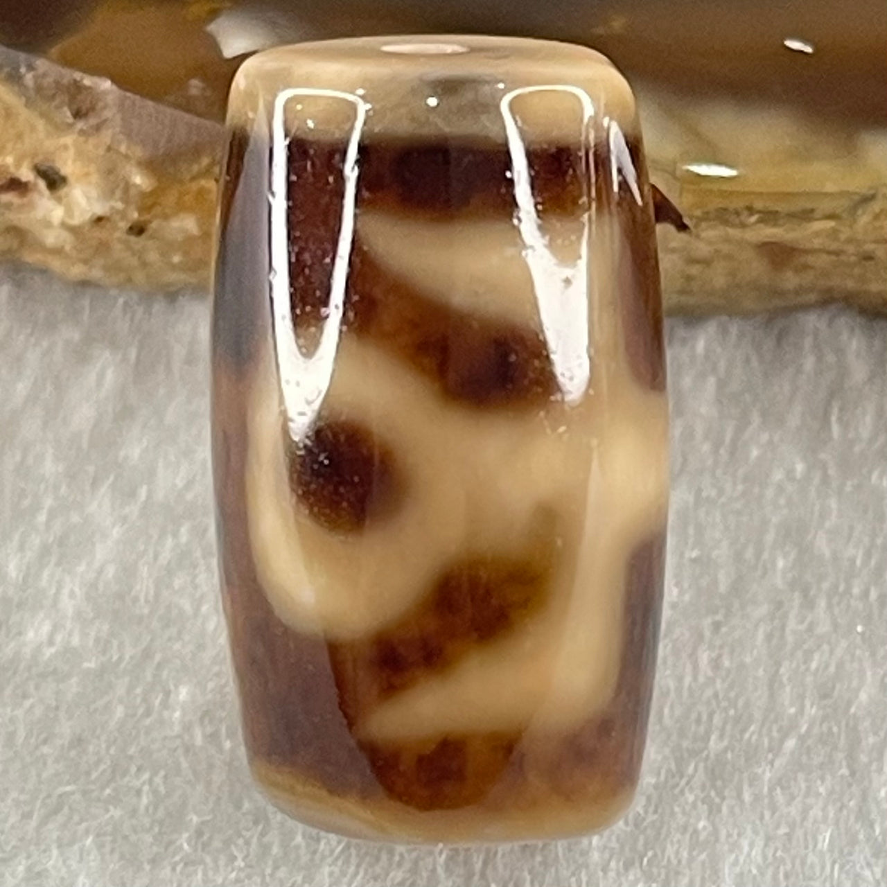 Natural Powerful Tibetan Old Oily Agate Patina Guiren Tairen Human Dzi Bead Totem Amulet Heavenly Master (Tian Zhu) 贵人天诛 4.64g 19.9 by  11.7mm - Huangs Jadeite and Jewelry Pte Ltd