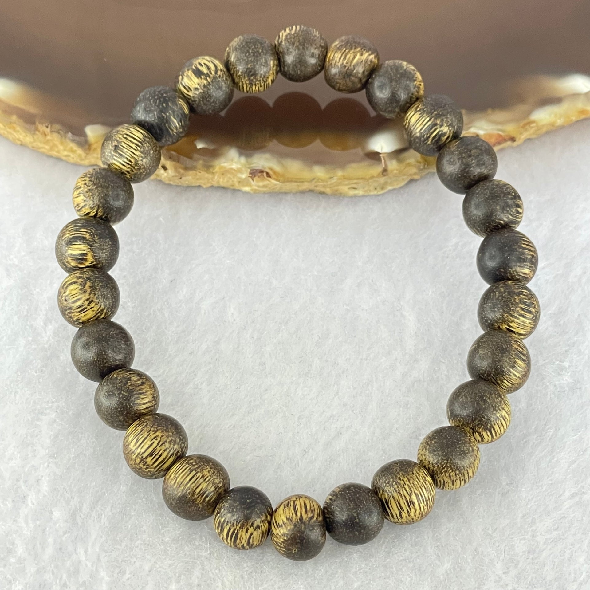 Natural Wild Vietnam Lu Qi Nan Agarwood Beads Bracelet 天然野生越南鹿其南沉香珠手镯 7.15g 17.5cm 9.0mm 26 Beads - Huangs Jadeite and Jewelry Pte Ltd
