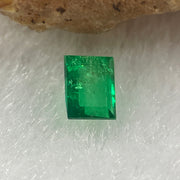 Natural Colombia Vivid Green Emerald (Beryl) Cut-Cornered Rectangular Step cut 0.37ct 4.7 by 3.4 by 2.6mm - Huangs Jadeite and Jewelry Pte Ltd