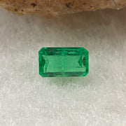 Natural Colombia Vivid Green Emerald (Beryl) Cut-Cornered Rectangle Step cut 0.45ct 5.7 by 3.6 by 2.5mm - Huangs Jadeite and Jewelry Pte Ltd