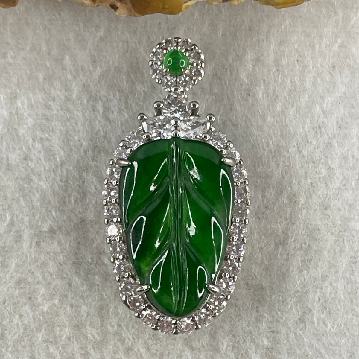 Natural Type A Omphacite Spicy Green Jadeite Leaf Pendant in S925 Silver | (5.49g | 20.5 x 13.5 x 2.0mm | Career Success & Growth Anchor, Feng Shui Prosperity & Abundance Pendant) - Huangs Jadeite and Jewelry Pte Ltd