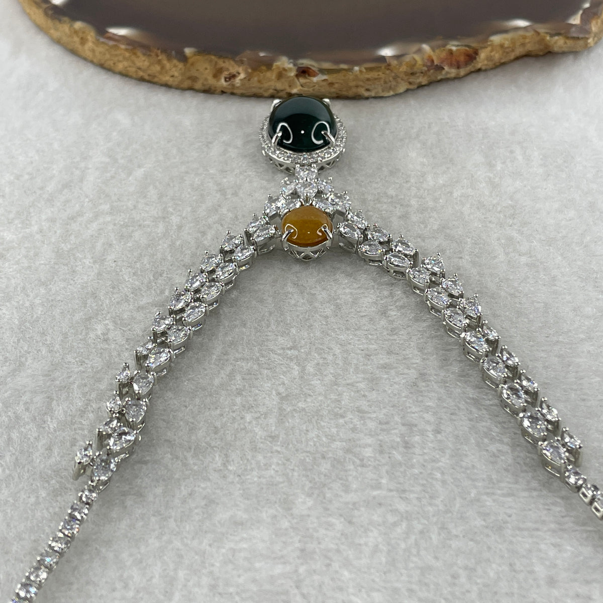 Natural Type A Omphacite Green with Yellow Jadeite Cabochon Necklace in S925 Silver | (26.40g | 40–44cm | 17.8 x 14.0 x 5.0mm Green & 10.0 x 8.4 x 2.5mm Yellow | Dual Wealth & Imperial Fortune Anchor, Feng Shui Abundance & Sovereign Charm Necklace) - Huangs Jadeite and Jewelry Pte Ltd