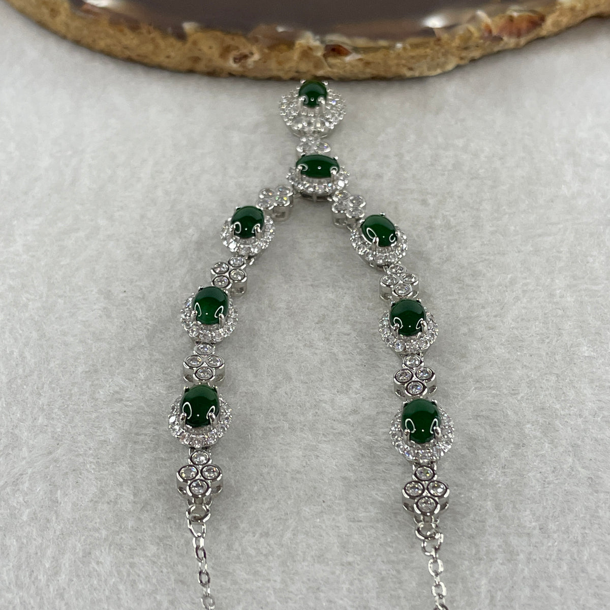 Natural Type A Omphacite Green Jadeite Cabochon Necklace in S925 Silver | (12.71g | 48–52cm | 7.0 x 5.0 x 2.5mm x 8 Pcs | Infinite Prosperity Anchor, Feng Shui Abundance & Executive Charm Necklace) - Huangs Jadeite and Jewelry Pte Ltd