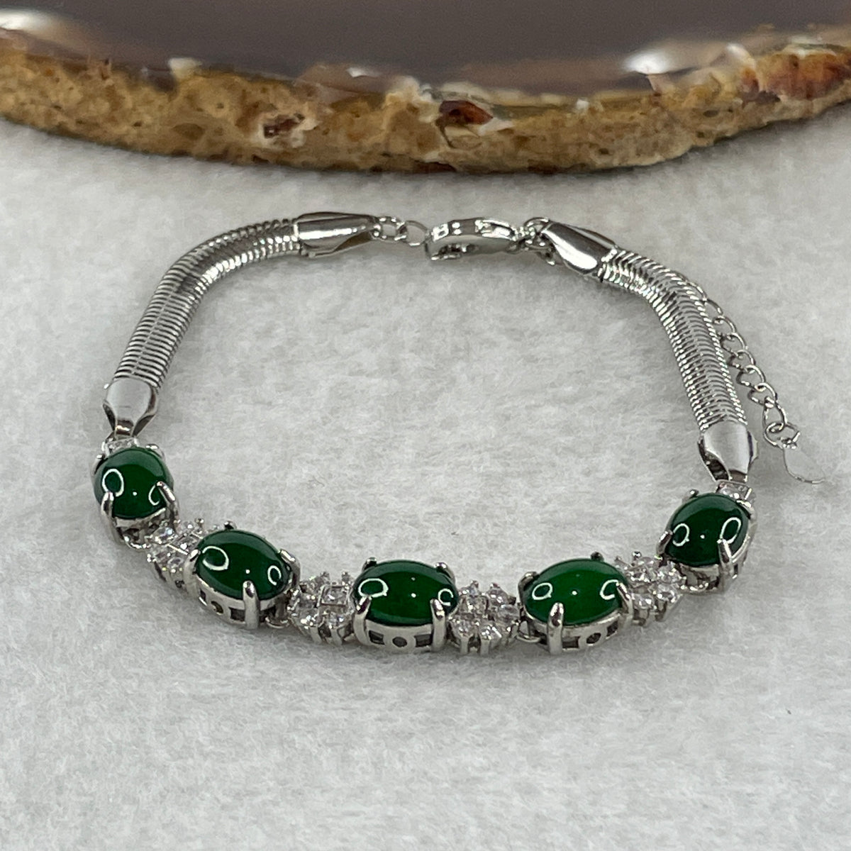 Natural Type A Omphacite Spicy Green Jadeite Cabochon Bracelet in S925 Silver | (7.18g | 15–18cm Adj | 7.8 x 6.0 x 2.5mm x 5 Pcs | Catalyst, "Wǔ Fú Lín Mén" Five Blessings Anchor, Feng Shui Prosperity & Executive Charm Strand) - Huangs Jadeite and Jewelry Pte Ltd