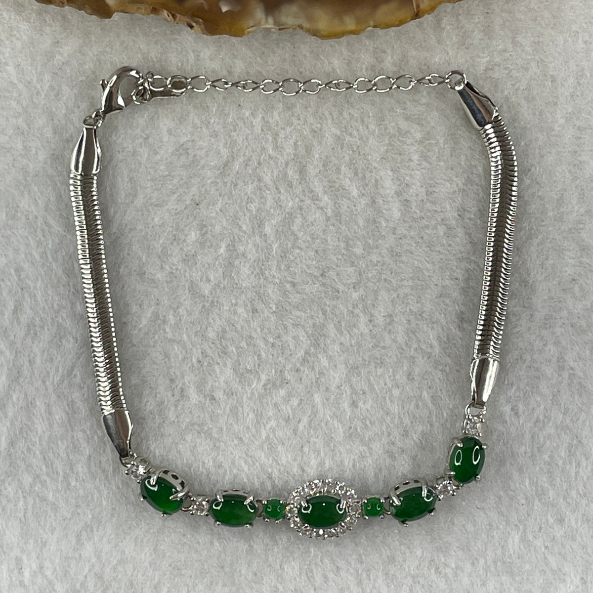 Natural Type A Omphacite Spicy Green Jadeite Cabochon Bracelet in S925 Silver | (7.03g | 15–18cm Adj | 1 Pc 7.0x5.0x2.5mm + 4 Pcs 6.8x4.6x2.5mm | "Wǔ Fú Lín Mén" Five Blessings Anchor, Feng Shui Prosperity & Executive Charm Strand) - Huangs Jadeite and Jewelry Pte Ltd