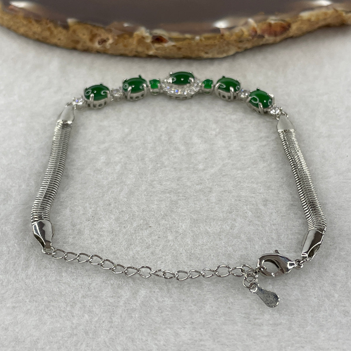 Natural Type A Omphacite Spicy Green Jadeite Cabochon Bracelet in S925 Silver | (7.03g | 15–18cm Adj | 1 Pc 7.0x5.0x2.5mm + 4 Pcs 6.8x4.6x2.5mm | "Wǔ Fú Lín Mén" Five Blessings Anchor, Feng Shui Prosperity & Executive Charm Strand) - Huangs Jadeite and Jewelry Pte Ltd