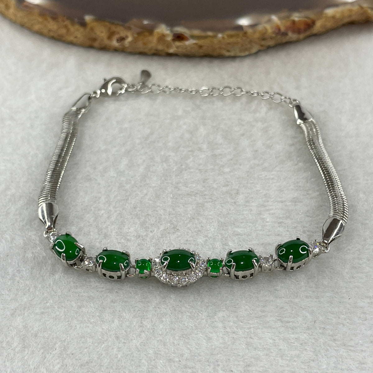 Natural Type A Omphacite Spicy Green Jadeite Cabochon Bracelet in S925 Silver | (7.03g | 15–18cm Adj | 1 Pc 7.0x5.0x2.5mm + 4 Pcs 6.8x4.6x2.5mm | "Wǔ Fú Lín Mén" Five Blessings Anchor, Feng Shui Prosperity & Executive Charm Strand) - Huangs Jadeite and Jewelry Pte Ltd