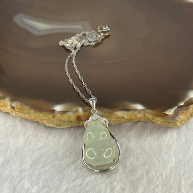 ICY Type A Green Jadeite Hulu in 925 Silver Clasp and Necklace 2.76g 17.0 by 11.7 by 6.9mm - Huangs Jadeite and Jewelry Pte Ltd