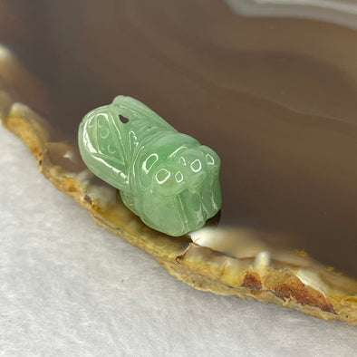 Type A Semi-icy Green Jadeite Cicada 6.23g 21.6 by 13.1 by 12.5mm - Huangs Jadeite and Jewelry Pte Ltd